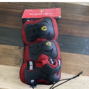 Ferrari Knee & Elbow Pad Protection Set - Large - Black & Red - New